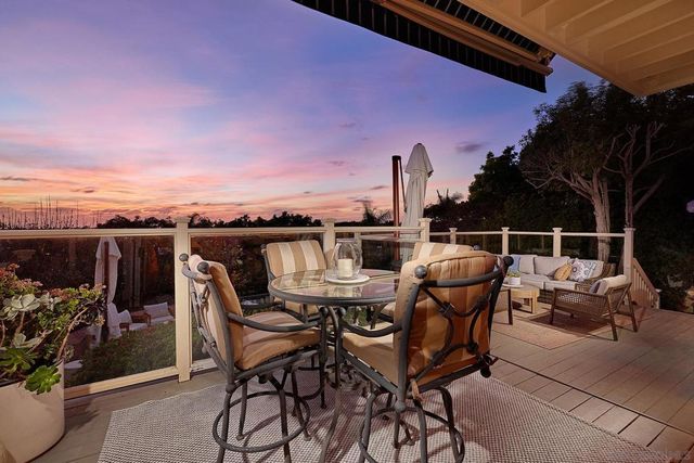 743 Marsolan Ave, Solana Beach, CA 92075