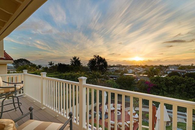 743 Marsolan Ave, Solana Beach, CA 92075