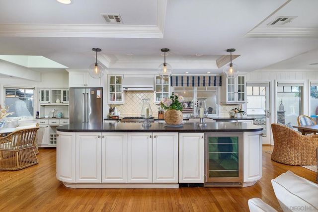 743 Marsolan Ave, Solana Beach, CA 92075