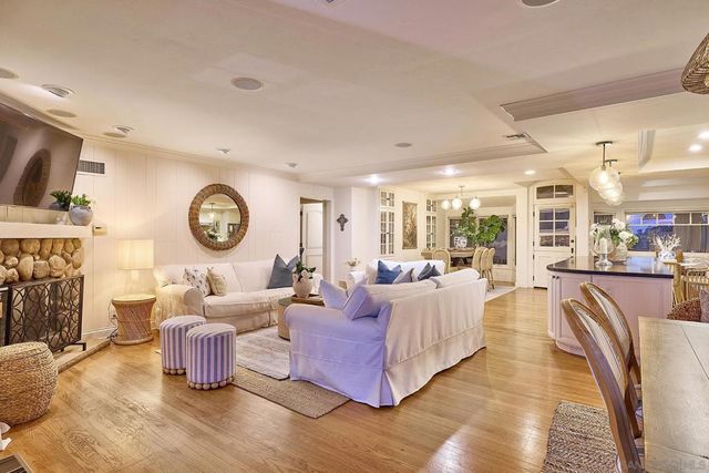 743 Marsolan Ave, Solana Beach, CA 92075