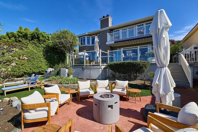 743 Marsolan Ave, Solana Beach, CA 92075