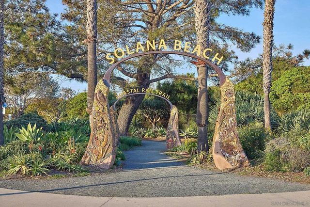 743 Marsolan Ave, Solana Beach, CA 92075