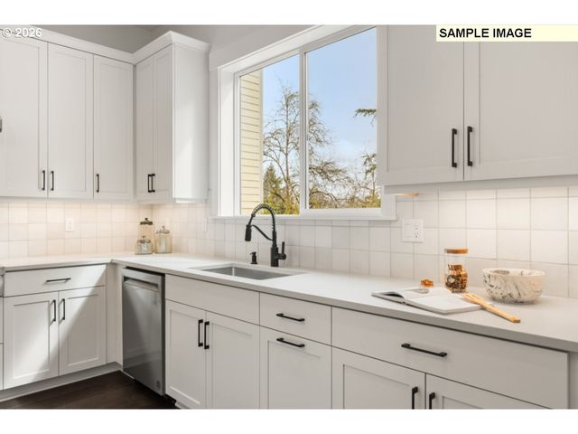 2077 Ostman Rd, West Linn, OR 97068
