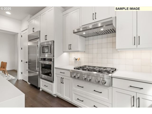 2077 Ostman Rd, West Linn, OR 97068