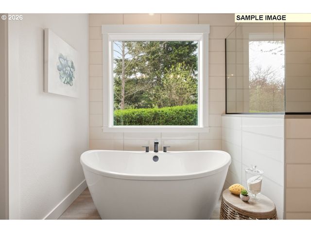 2077 Ostman Rd, West Linn, OR 97068