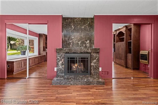 6740 Brockhurst Boulevard, West Bloomfield, MI 48322