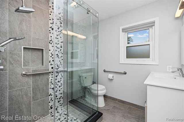 6740 Brockhurst Boulevard, West Bloomfield, MI 48322