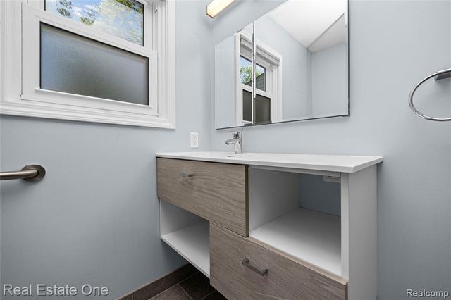 6740 Brockhurst Boulevard, West Bloomfield, MI 48322