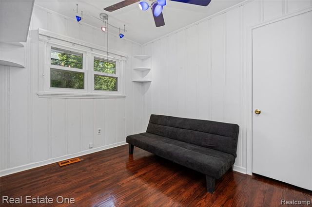 6740 Brockhurst Boulevard, West Bloomfield, MI 48322