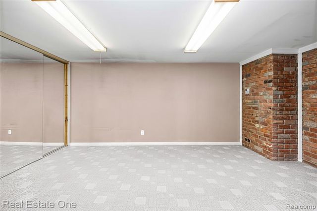 6740 Brockhurst Boulevard, West Bloomfield, MI 48322