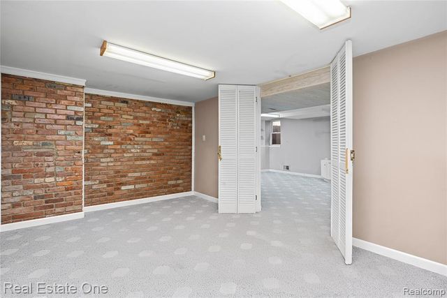 6740 Brockhurst Boulevard, West Bloomfield, MI 48322