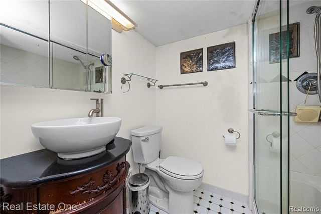 6740 Brockhurst Boulevard, West Bloomfield, MI 48322