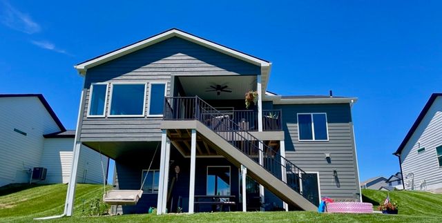 1070 Harrington Way, Waukee, IA 50263