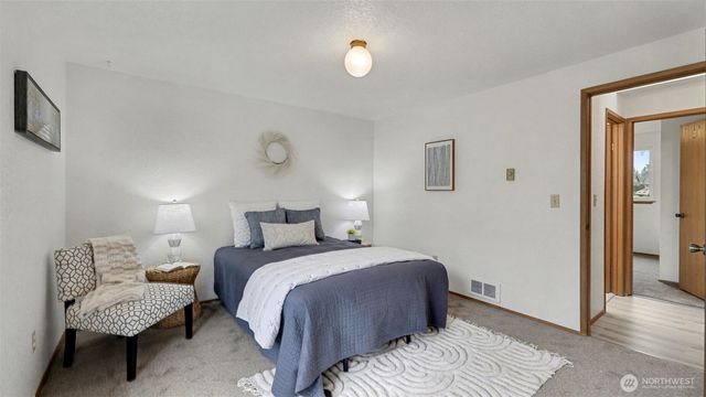 801 Berne Lane SE, Olympia, WA 98513