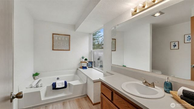 801 Berne Lane SE, Olympia, WA 98513