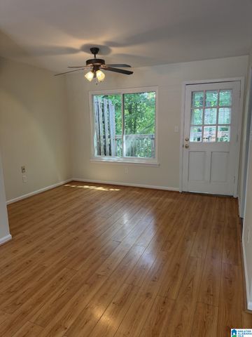 2041 Montreat Pkwy Apt D, Vestavia Hills, AL 35216