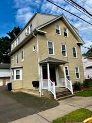21 Oak Street 2, Middletown, CT 06457