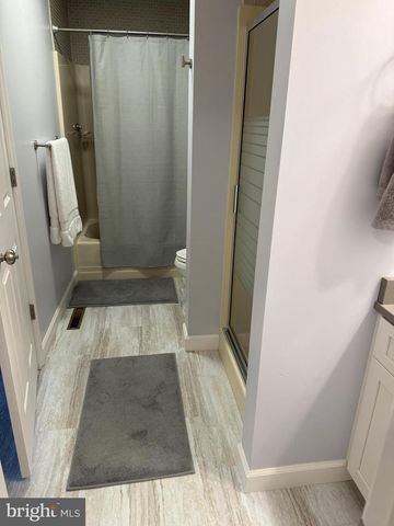 27 CHARLEMONT CT, Reading, PA 19607