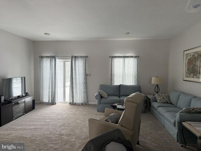 27 CHARLEMONT CT, Reading, PA 19607