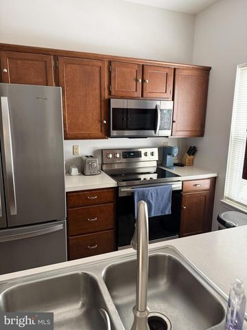 27 CHARLEMONT CT, Reading, PA 19607