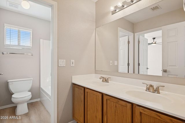 8630 W MARCONI Avenue, Peoria, AZ 85382