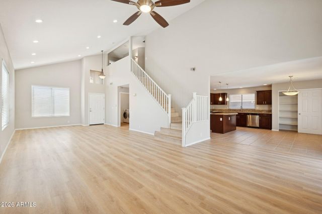 8630 W MARCONI Avenue, Peoria, AZ 85382