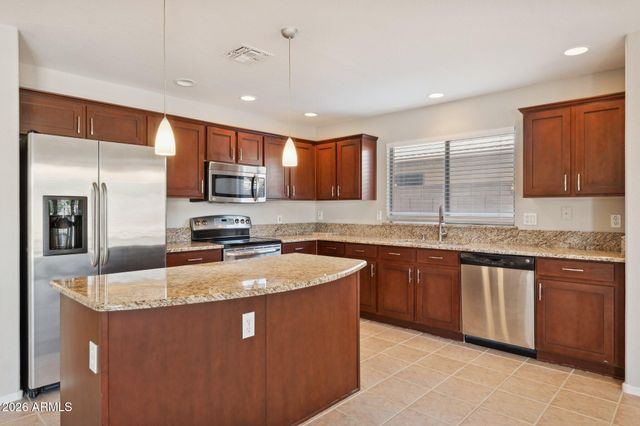 8630 W MARCONI Avenue, Peoria, AZ 85382