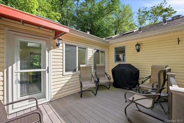 20 Lancaster Lane, Monsey, NY 10952