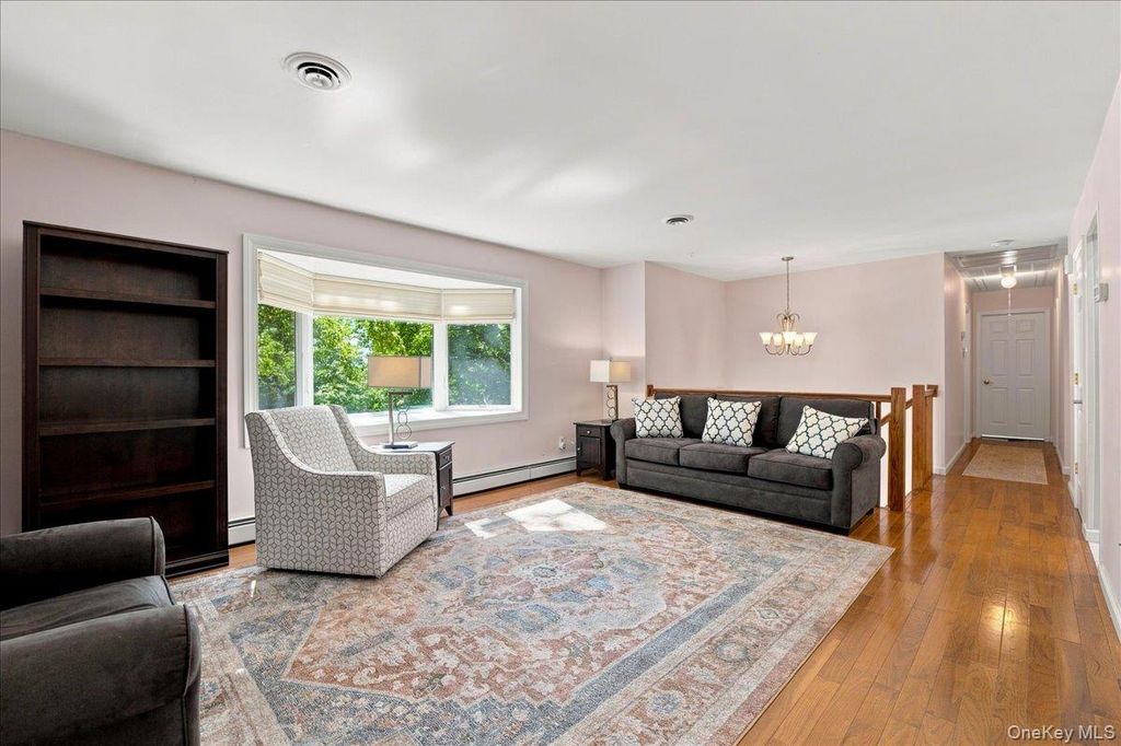 20 Lancaster Lane, Monsey, NY 10952 — photo 3