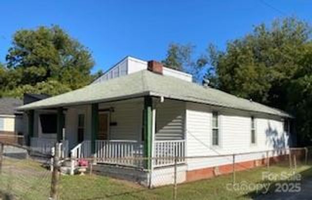1906 Oaklawn Avenue, Charlotte, NC 28216