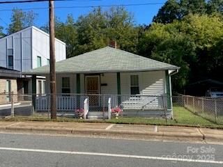 1906 Oaklawn Avenue, Charlotte, NC 28216