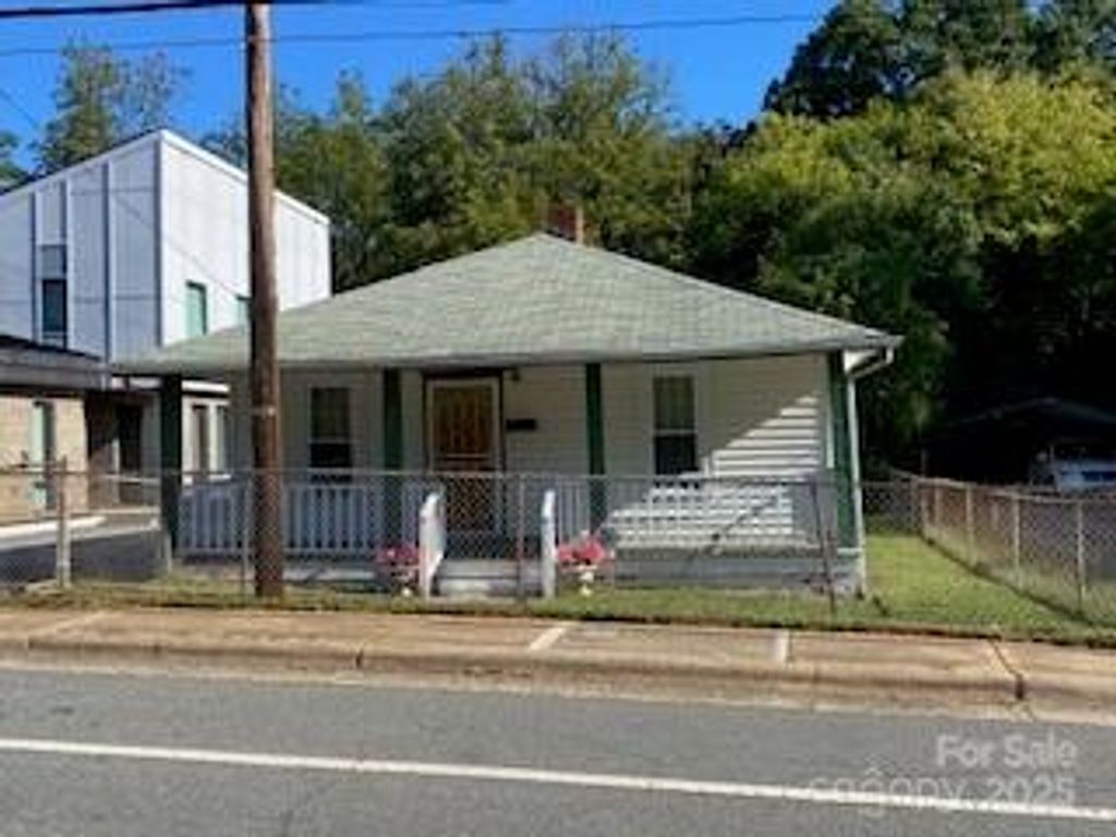 1906 Oaklawn Avenue, Charlotte, NC 28216