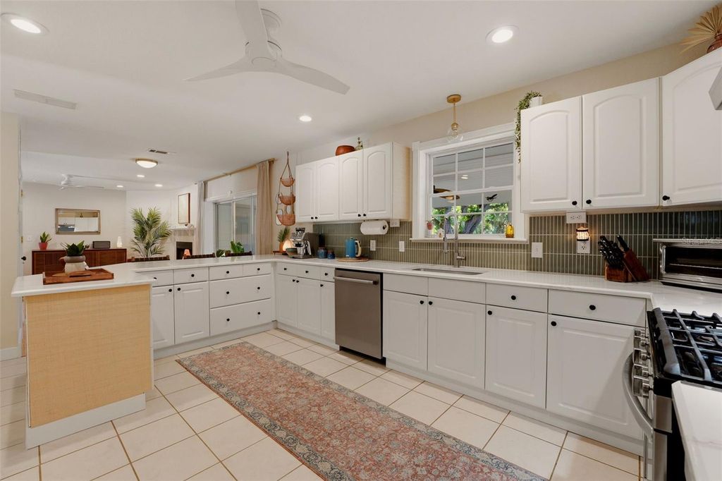 Image 18 of property listing at 5438 COLD SPRING LANE, North Port, FL 34291