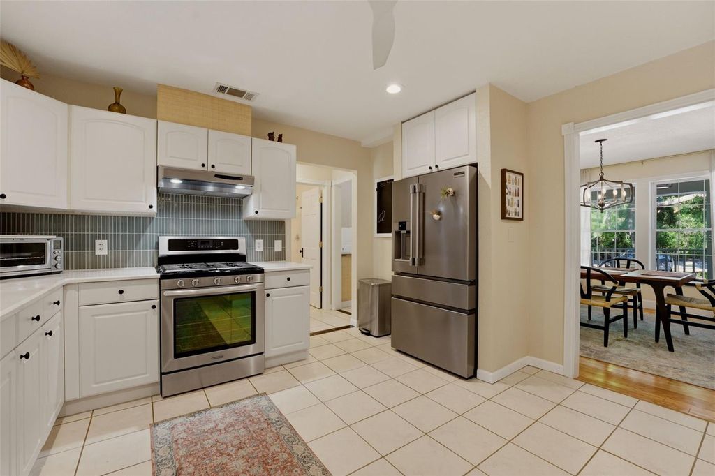 Image 19 of property listing at 5438 COLD SPRING LANE, North Port, FL 34291