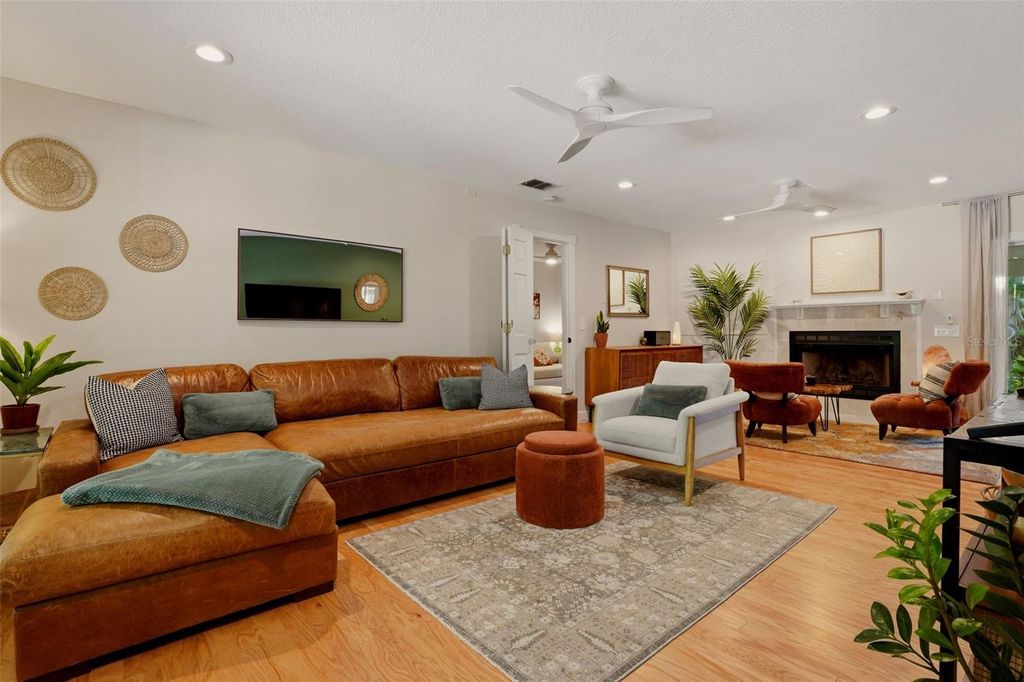 Image 9 of property listing at 5438 COLD SPRING LANE, North Port, FL 34291