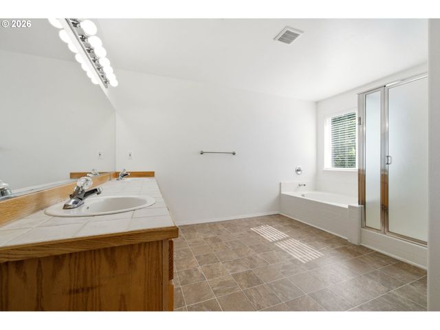 5311 Nw SKYCREST Pkwy, Portland, OR 97229