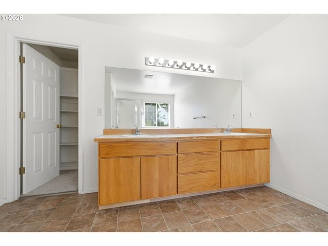 5311 Nw SKYCREST Pkwy, Portland, OR 97229