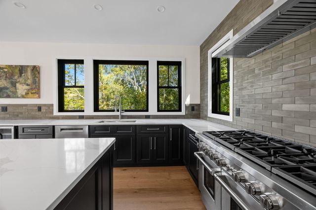 624 Commercial Street, Provincetown, MA 02657