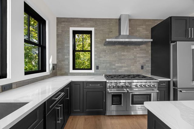 624 Commercial Street, Provincetown, MA 02657