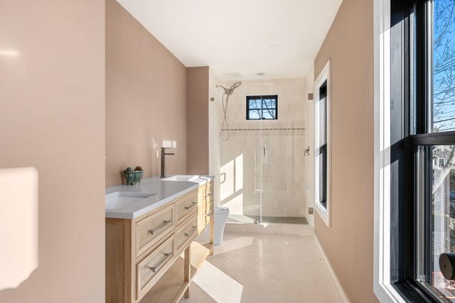 624 Commercial Street, Provincetown, MA 02657