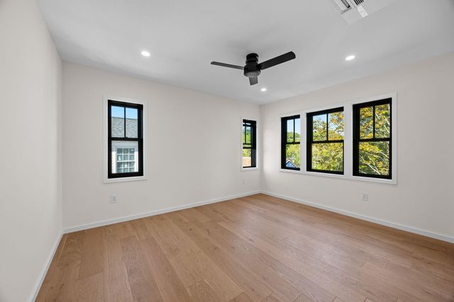 624 Commercial Street, Provincetown, MA 02657