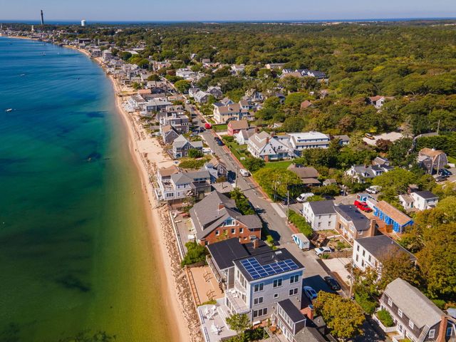 624 Commercial Street, Provincetown, MA 02657