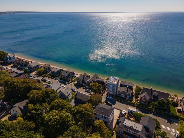 624 Commercial Street, Provincetown, MA 02657