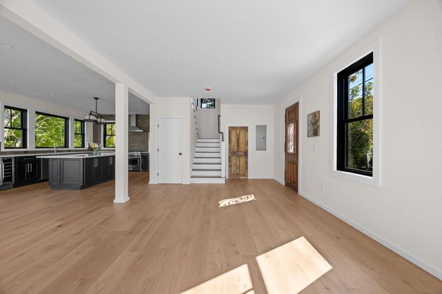 624 Commercial Street, Provincetown, MA 02657