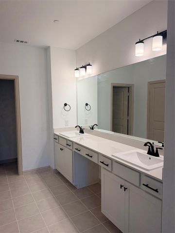 7328 Grant Avenue, North Richland Hills, TX 76180