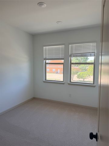 7328 Grant Avenue, North Richland Hills, TX 76180
