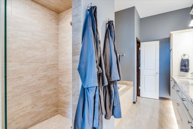 18807 W Hickory St, Goddard, KS 67052