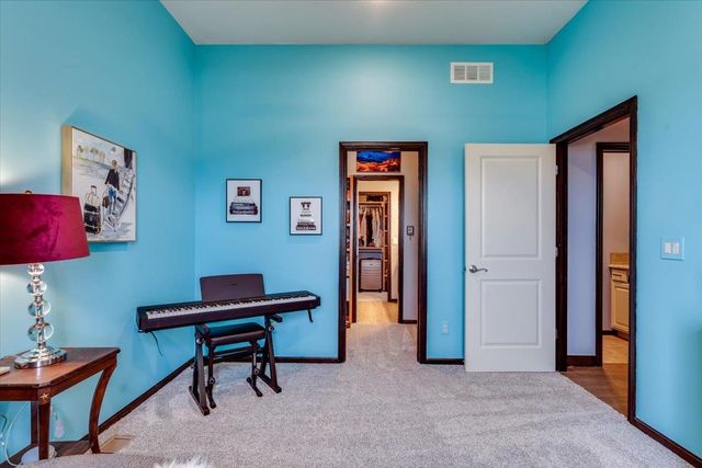 18807 W Hickory St, Goddard, KS 67052