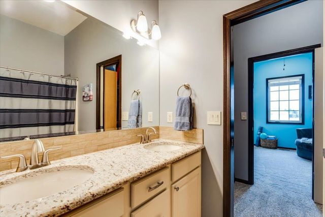 18807 W Hickory St, Goddard, KS 67052