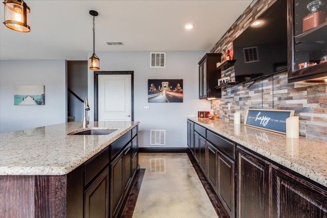 18807 W Hickory St, Goddard, KS 67052